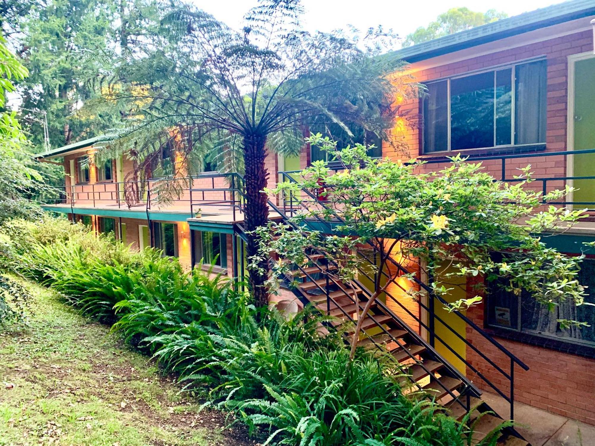 The Warby, Where Mid-Century Style Meets The Mountains Warburton Εξωτερικό φωτογραφία